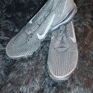 Nike Men’s Black and Gray Knit Vapor Max Sneakers